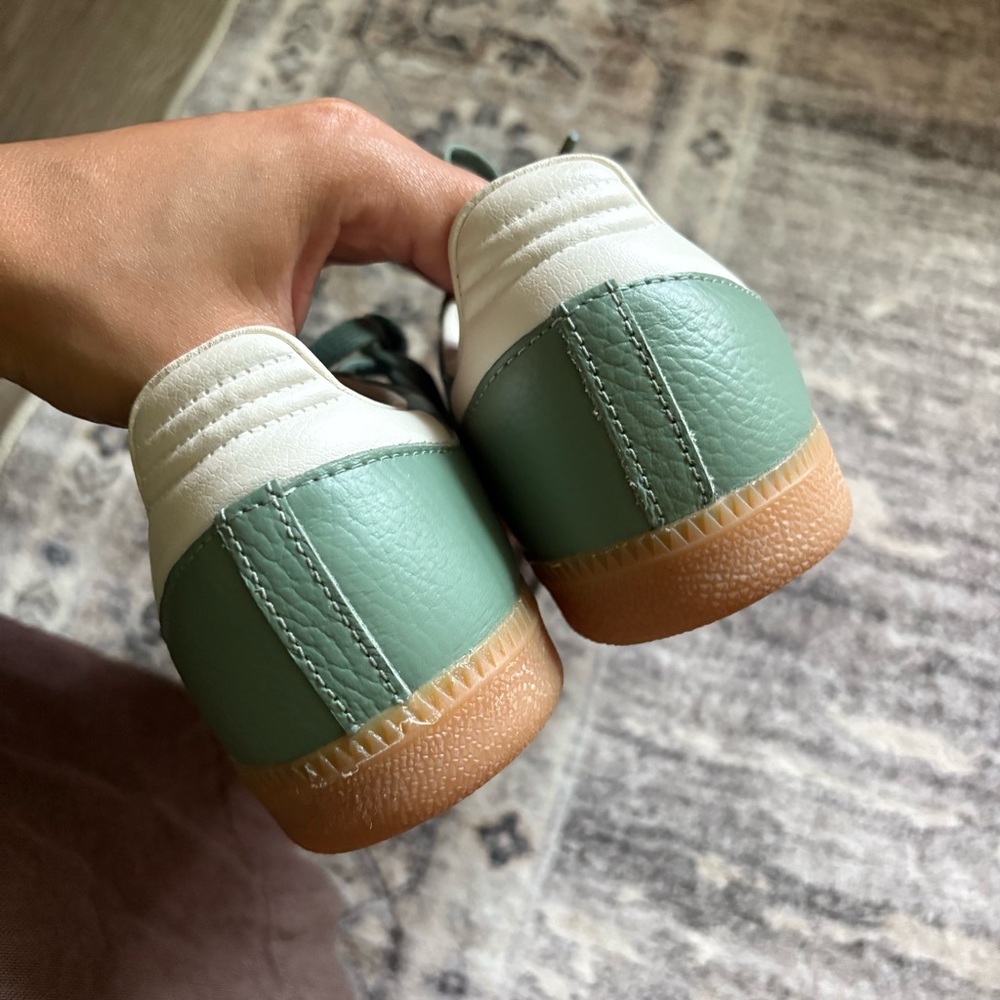 Adidas green sambas size 6.5 - Picture 4 of 7